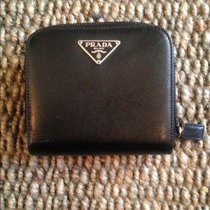 Prada ladies leather wallet like new